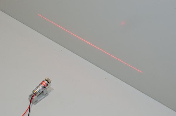 5mW 2,7-5VDC CHT1230 90° punainen viivalaserdiodi *uusi*